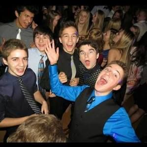 Meet your Posher, Ethan